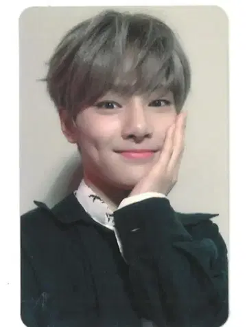 StrayKids I.N YELLOW WOOD 셀카