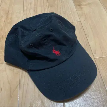 POLO 블랙 캡 레드 로고