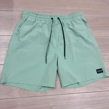 Hurley 민트 그린 숏 팬츠