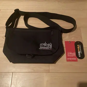 Manhattan Portage 블랙 숄더백