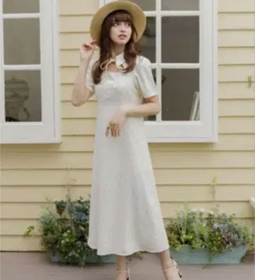 meltie 플라워 원피스 아이보리 미니 꽃무늬