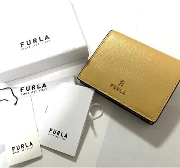 거의 새 상품! FURLA 지갑 두겹 까멜리아 CAME LIA 발레리나