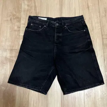 자라 블랙 데님 숏 팬츠 EUR 40