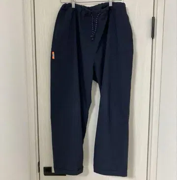 Props store Easy Trousers 소품 스토어 팬츠