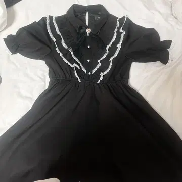 ROJITA 브로치가 달린 더블 프릴 원피스 블랙 반팔