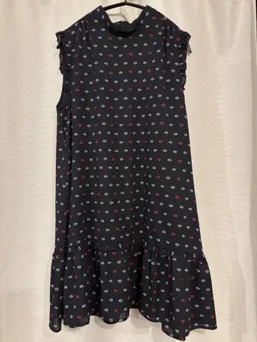 urban outfitters/VEDA 슬리브리스 원피스