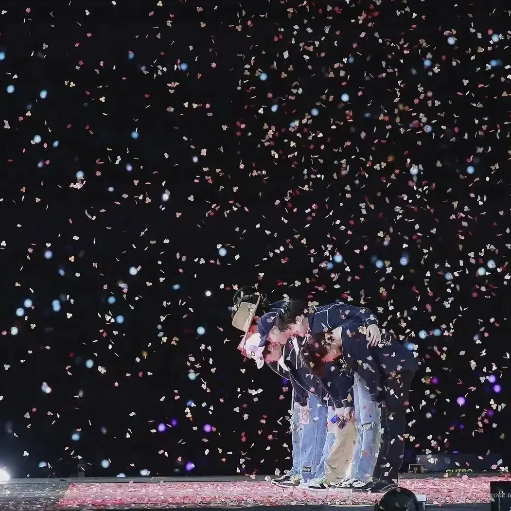 BTS (防弾少年団)BTS MEMORIES OF 2016 Amazon.co.jp: BTS – BTS MEMORIES OF 2016 DVD 4disc + 188p