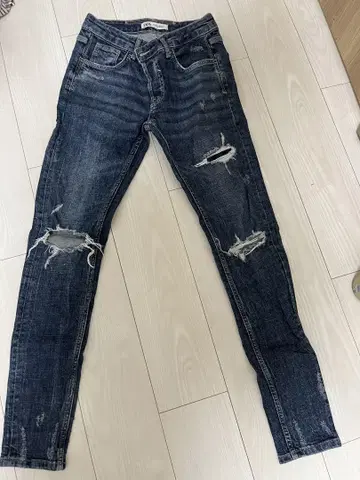 자라 데미지 가공 스키니 청바지