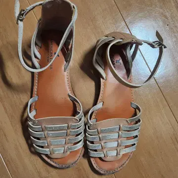 AMERICAN EAGLE 스트랩 샌들 24cm
