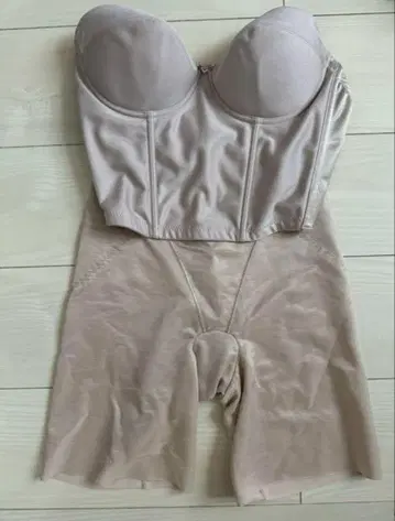 베이지 코르셋 스타일 브라이덜 이너
