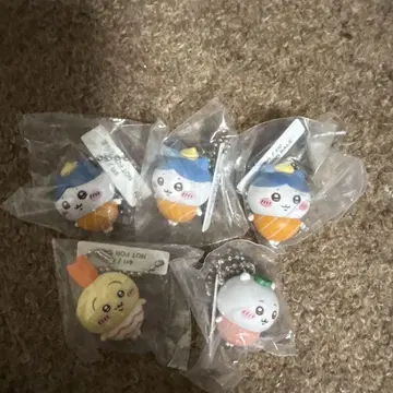 쿠라스시 치이카와 콜라보 스트랩 하치와레 3 토끼 치이카와 1