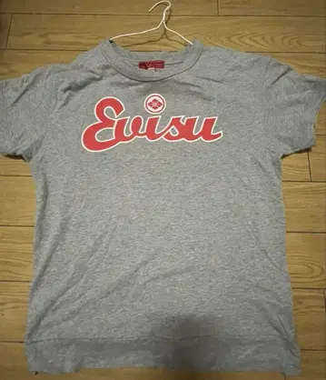 Evisu 로고 티셔츠 그레이 사이즈 40