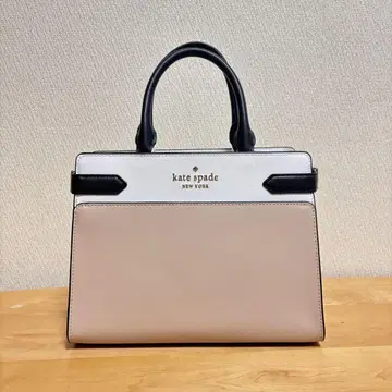 kate spade 핑크와 블랙 핸드백