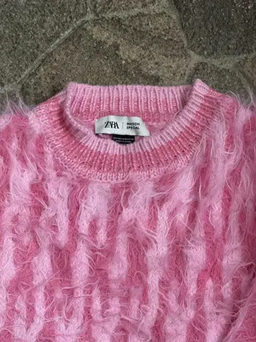 새상품급 ZARA MAISONSPECIAL 핑크 푹신푹신 니트