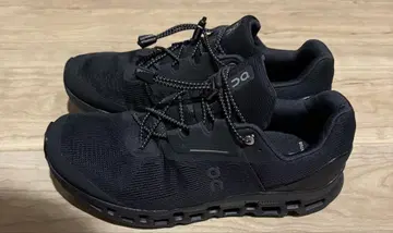 컨디션 최상, 박스 포함! 온 클라우드 스트라토스 올 블랙 29cm