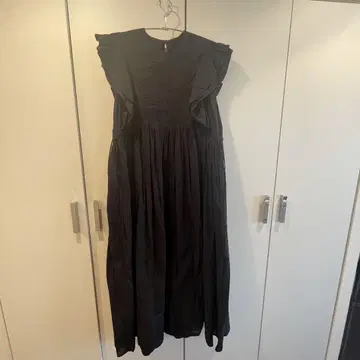 SLOBE IENA 핀턱 프릴 원피스 블랙 검정