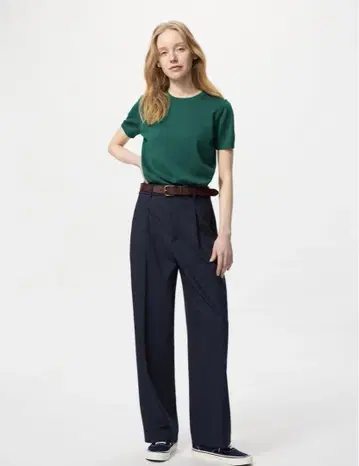 유니클로 UNIQLO 턱 와이드 팬츠 네이비