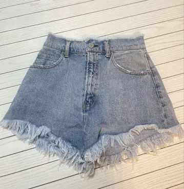 MOUSSY 프린지 데님 숏 팬츠