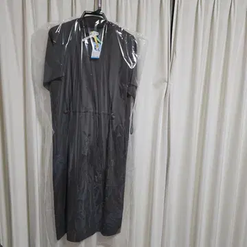 새상품급 MONCLER 그레이 반팔 롱 원피스