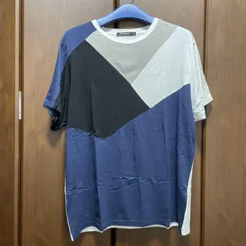 컬 라거펠트 티셔츠 XL 사이즈