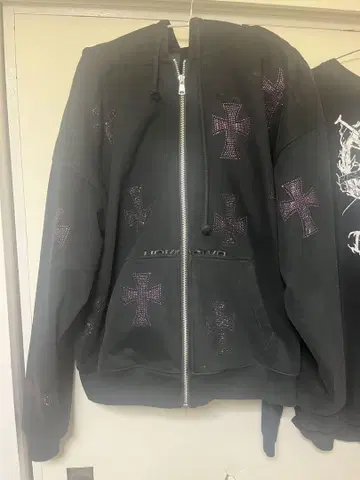 unknowlondon 큐빅 후드티