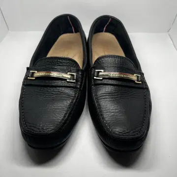 타미힐피거 24cm 블랙 가죽 로퍼 금속 밴딩