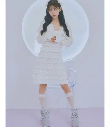 앙크루즈 프릴 컷 원피스