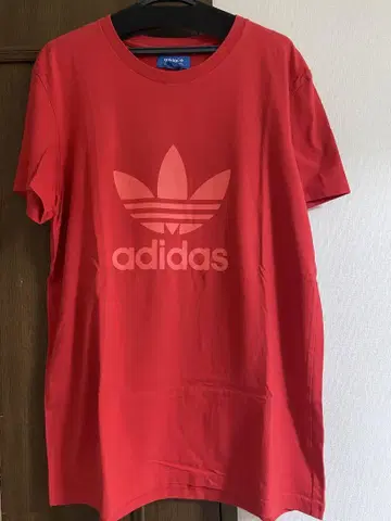 아디다스 아디다스 반팔 상의 롱 티셔츠 티셔츠 빨간색 로고 T