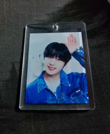 GoldenChild 송윤 펜미 키링 1