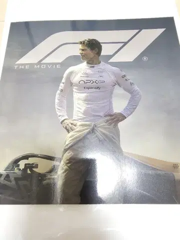 영화 F1 팜플렛 F1 브래드 피트