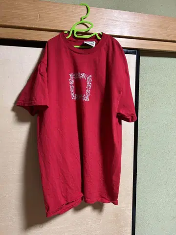 스링키 빨간색 티셔츠