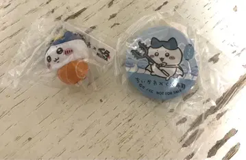 쿠라스시 비쿠라폰 치이카와 하치와레 피규어 캔뱃지