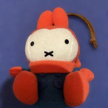 눈 오는 날의 우사코 세키구치 봉제 인형 끈 포함