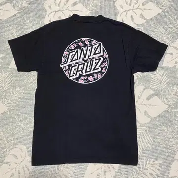 SANTA CRUZ 벚꽃 모티브 블랙 티셔츠 M 사이즈