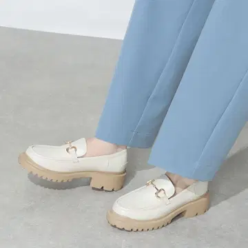 새상품급 히메코 트랙 밑창 가죽 비트 로퍼 다이애나 클락스