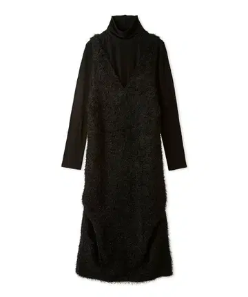 emmi atelier 이너가 있는 V넥 원피스 블랙