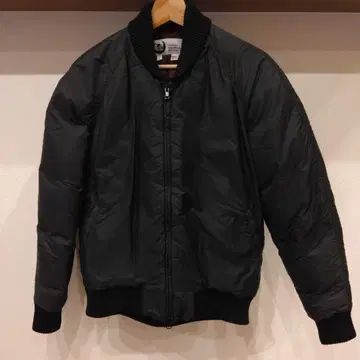 크레센트 다운 웍스 봄버 자켓
