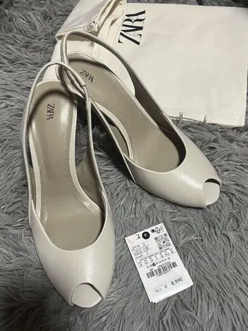 자라 아이보리 오픈토 하이힐