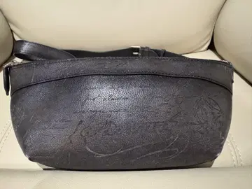 벨루티 라이더 바디백 허리 파우치