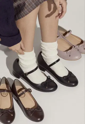 F i.n.t 스트랩이 달린 리본 발레 슈즈
