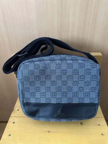 조던 모노그램 백