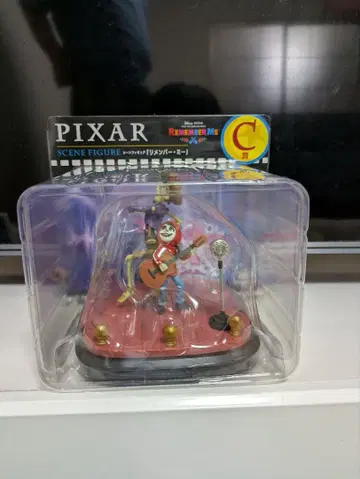 PIXAR 리멤버 미 피규어