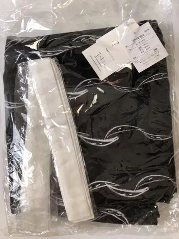 유카타 월 블랙 우사미 시토 컴시즘