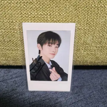 &TEAM JO 친필 사인 폴라로이드 공식