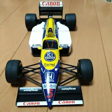 타미야 1/20 윌리엄스 FW 11 완성품