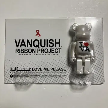 베어브릭 100% VANQUISH