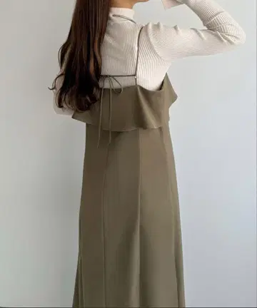 백 리본 세미 플레어 원피스