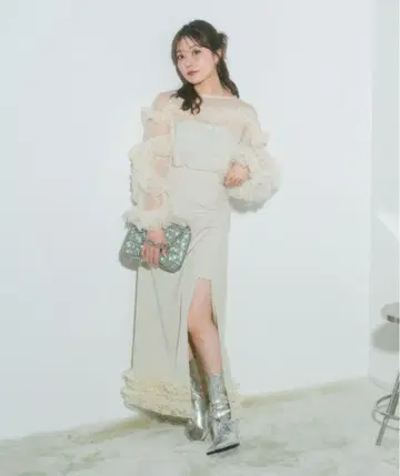 ECREL 도트 튤 프릴 블라우스 프릴 밑단 슬릿 치마바지 아이보리