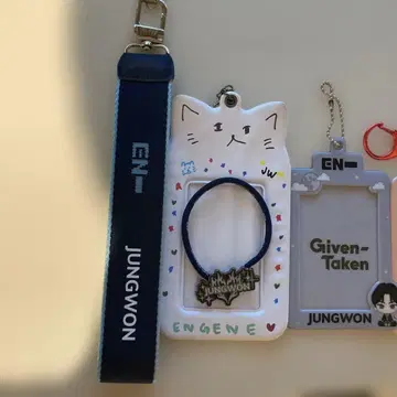JUNGWON 고양이 디자인 & 헬로키티 키링 세트