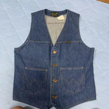Wrangler No-Fault Denim 베스트 M 사이즈